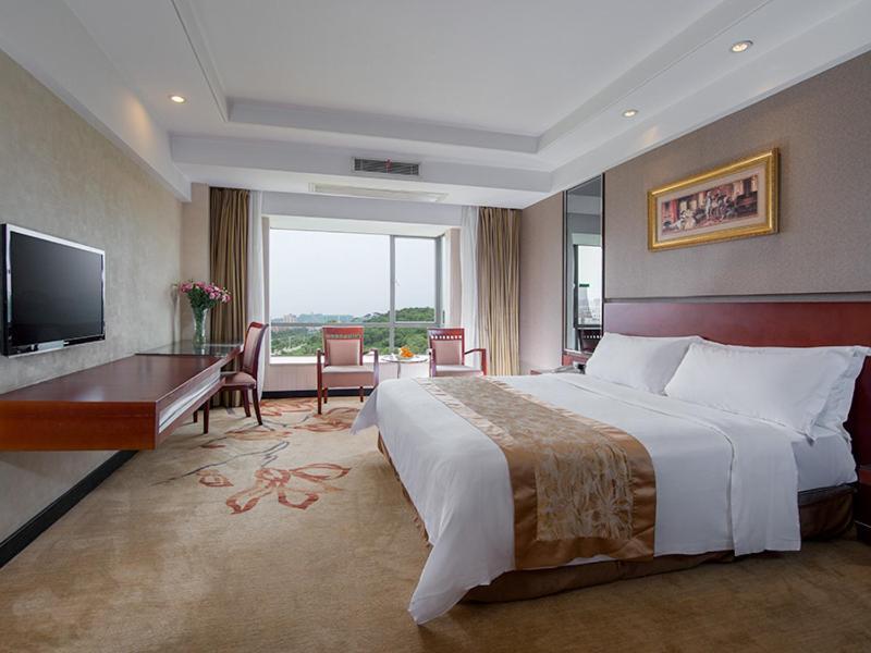 Vienna Hotel Dongguan Houjie Avenue Экстерьер фото
