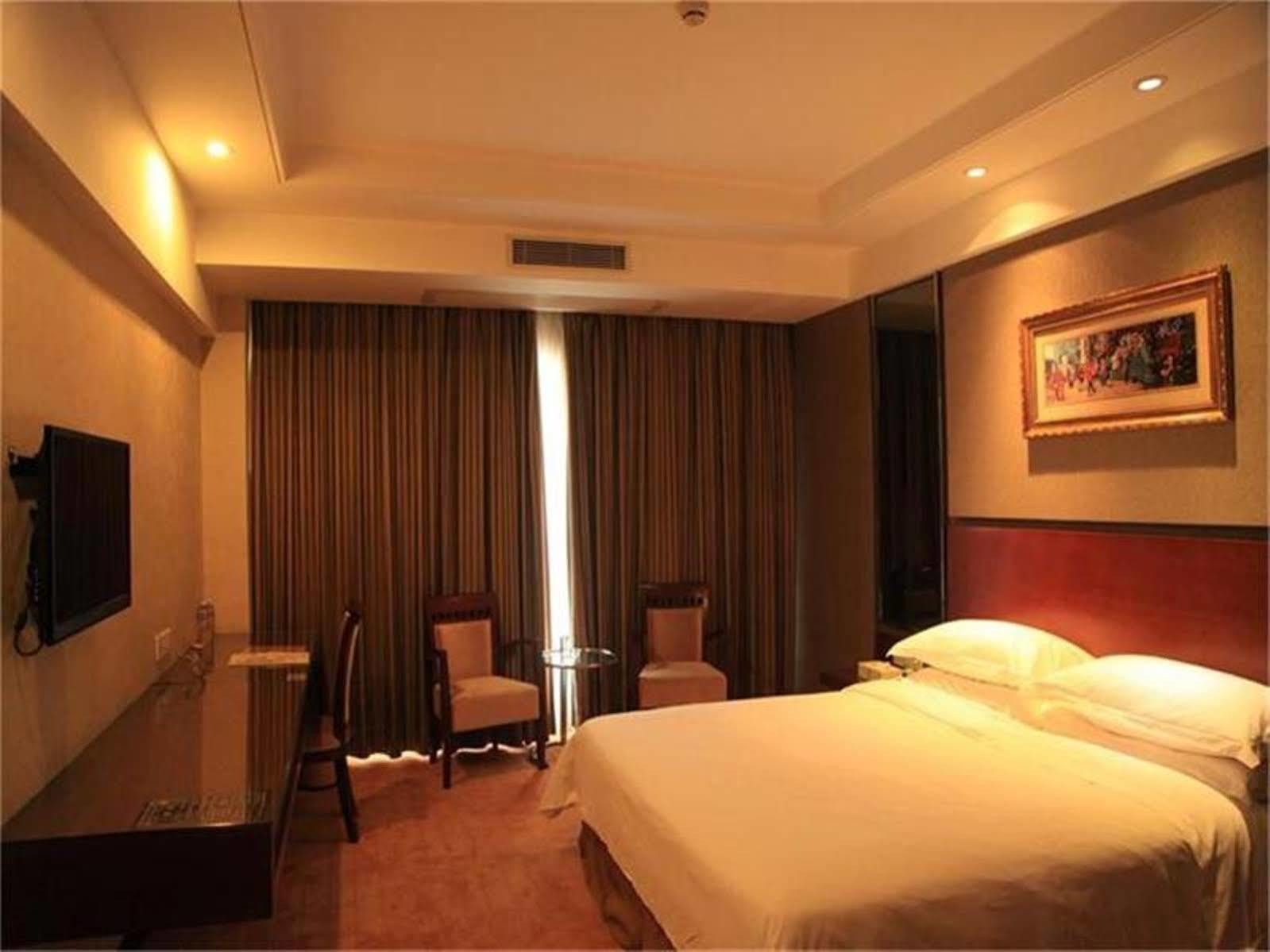 Vienna Hotel Dongguan Houjie Avenue Экстерьер фото